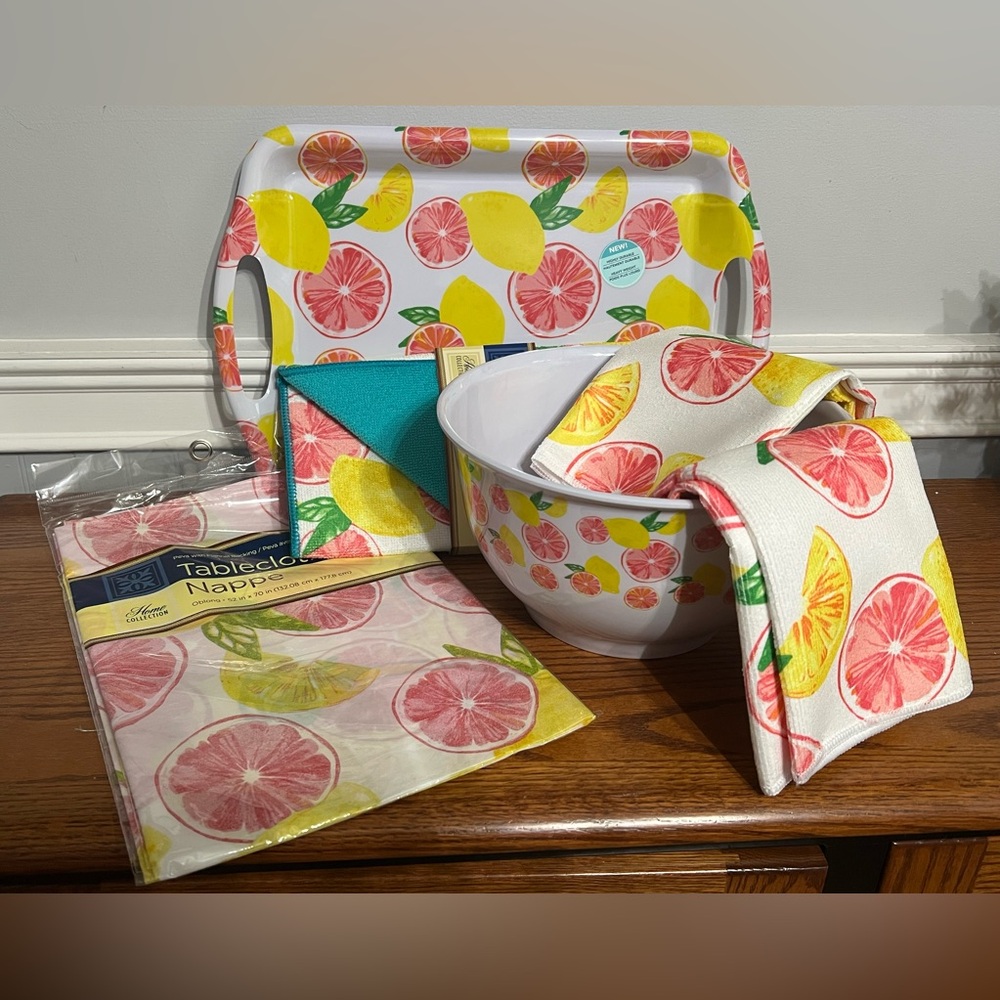 NWT-Lemons & Grapefruit Colorful Citrus Kitchen Bundle Set